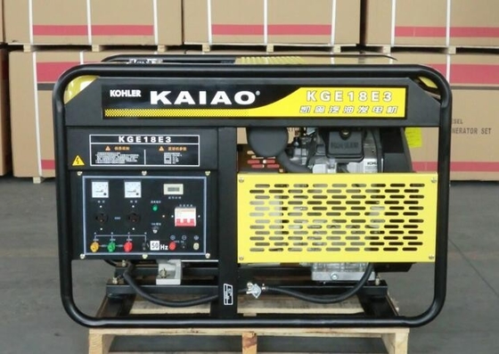 4 2 シリンダーが付いている打撃 18kva の三倍段階ガソリン発電機セット KGE18E3