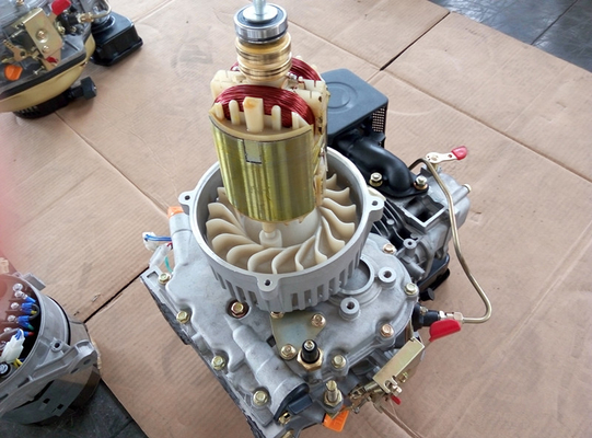 小さい 2000 ワットのディーゼル発電機の携帯用燃料効率 3000 の rpm 50HZ 60HZ