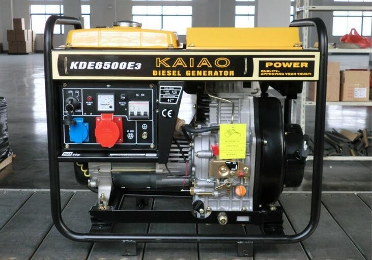 空気は開いたフレームの 12.5L 燃料タンクが付いているディーゼル発電機 4 の打撃を冷却しました
