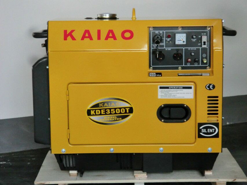 AVRの自己興奮する一定した電圧の携帯用3KW無声ディーゼル発電機